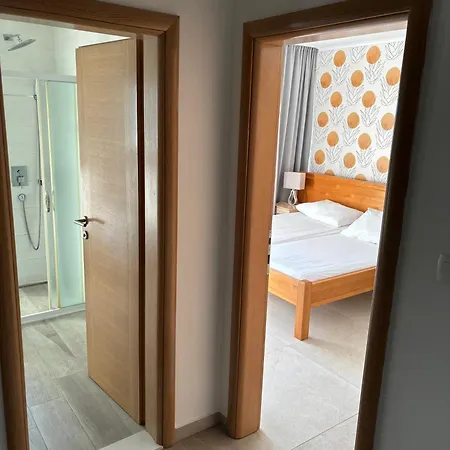 Melassy * Μακάρσκα